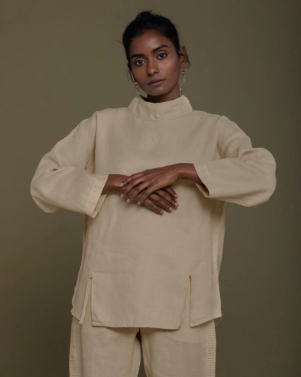 Monday Playlist Top - Sand Beige
